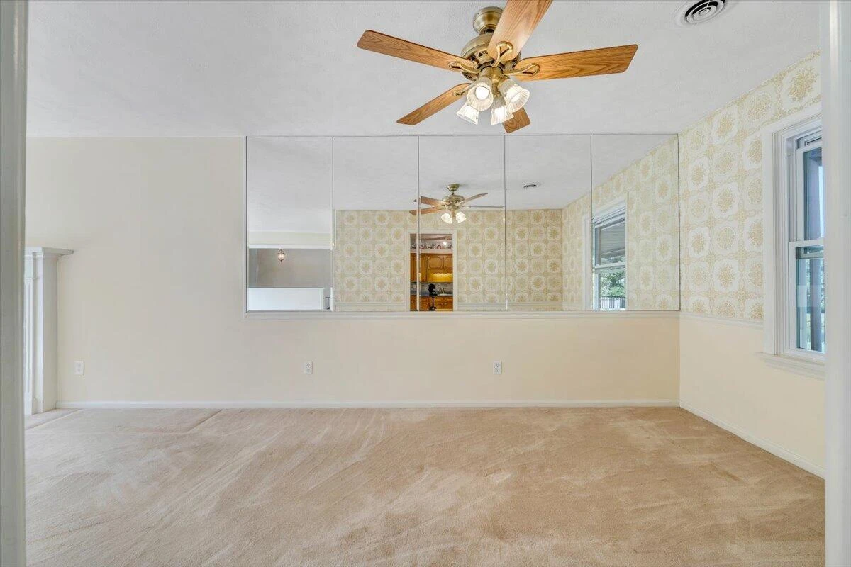 1207 Laymantown RD - Photo 18