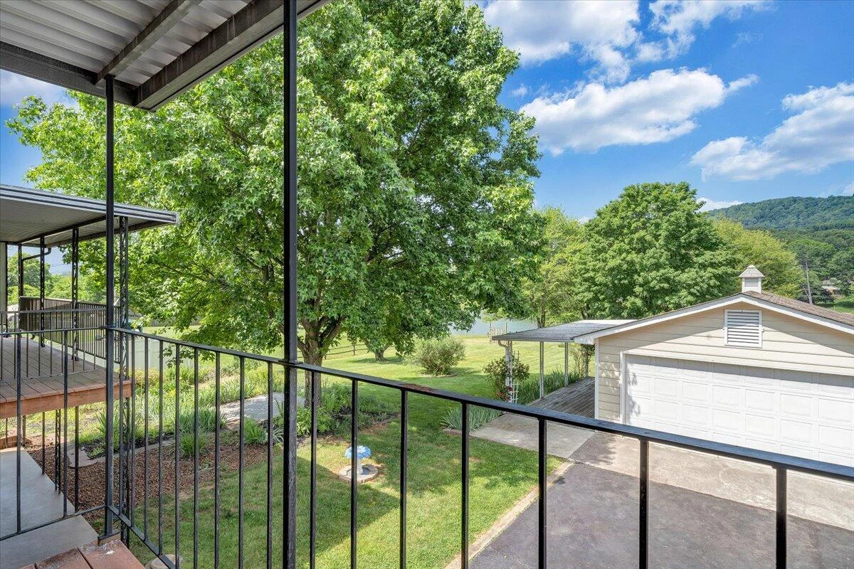 1207 Laymantown RD - Photo 27