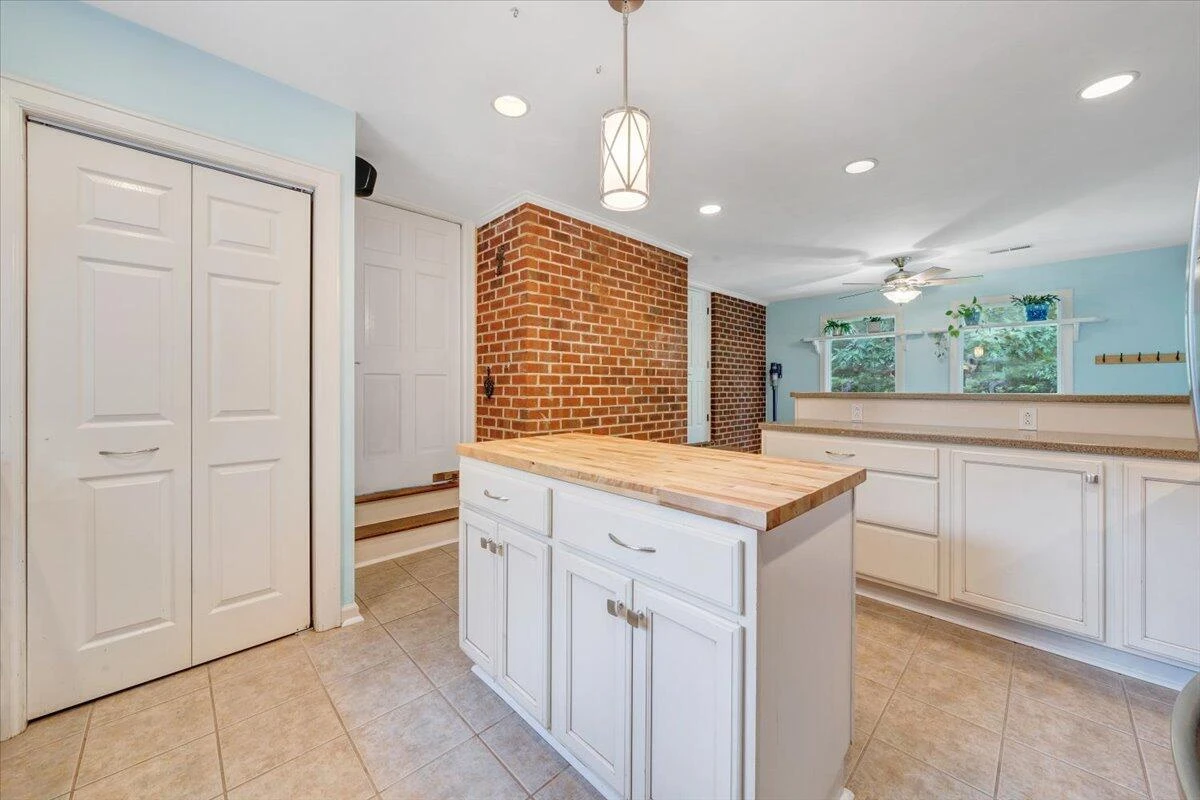 7609 Countrywood DR - Photo 25