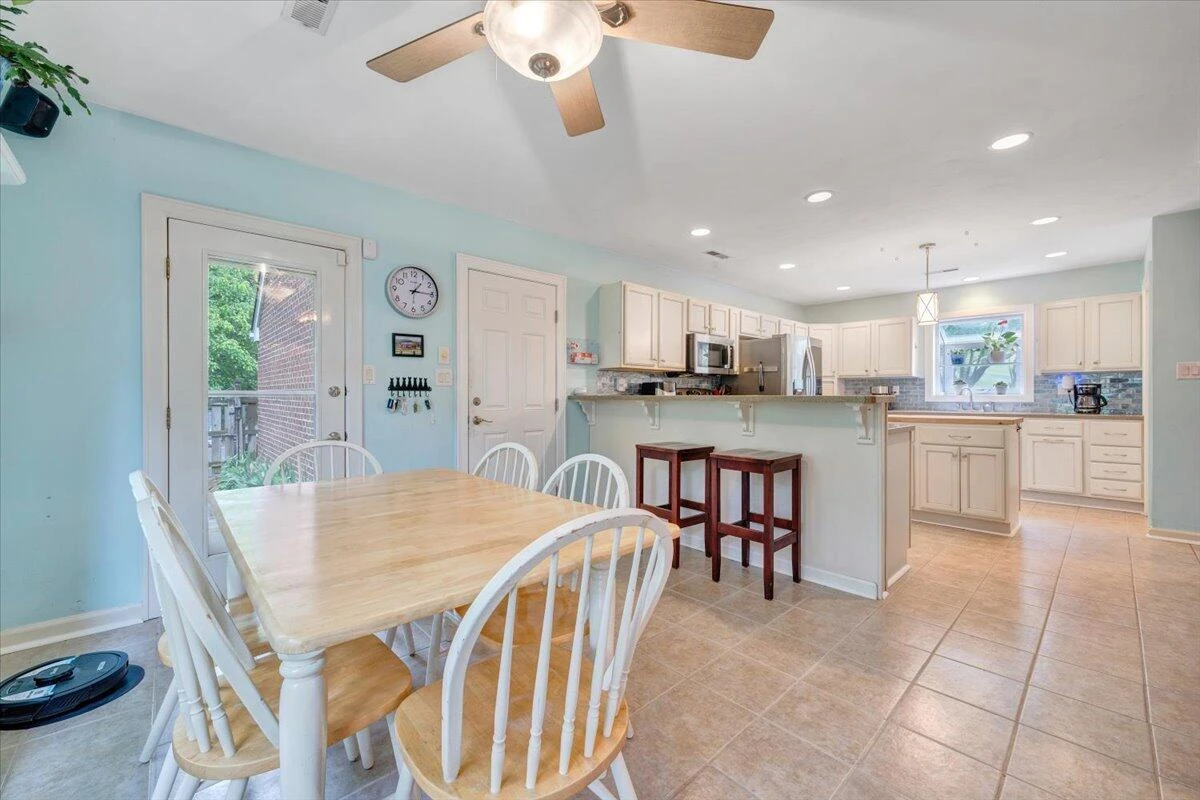 7609 Countrywood DR - Photo 27