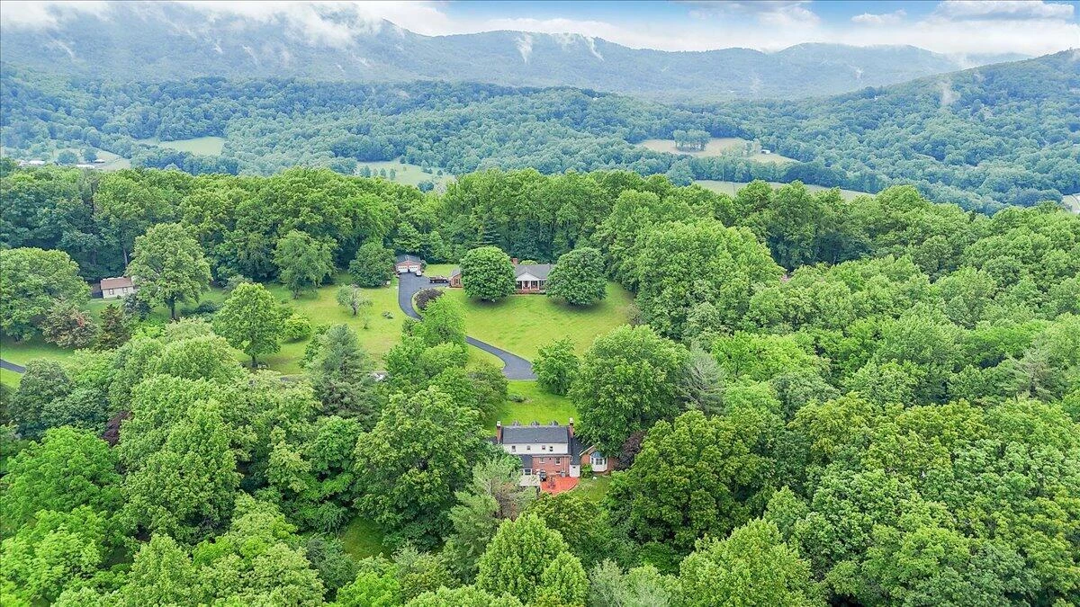 7609 Countrywood DR - Photo 96