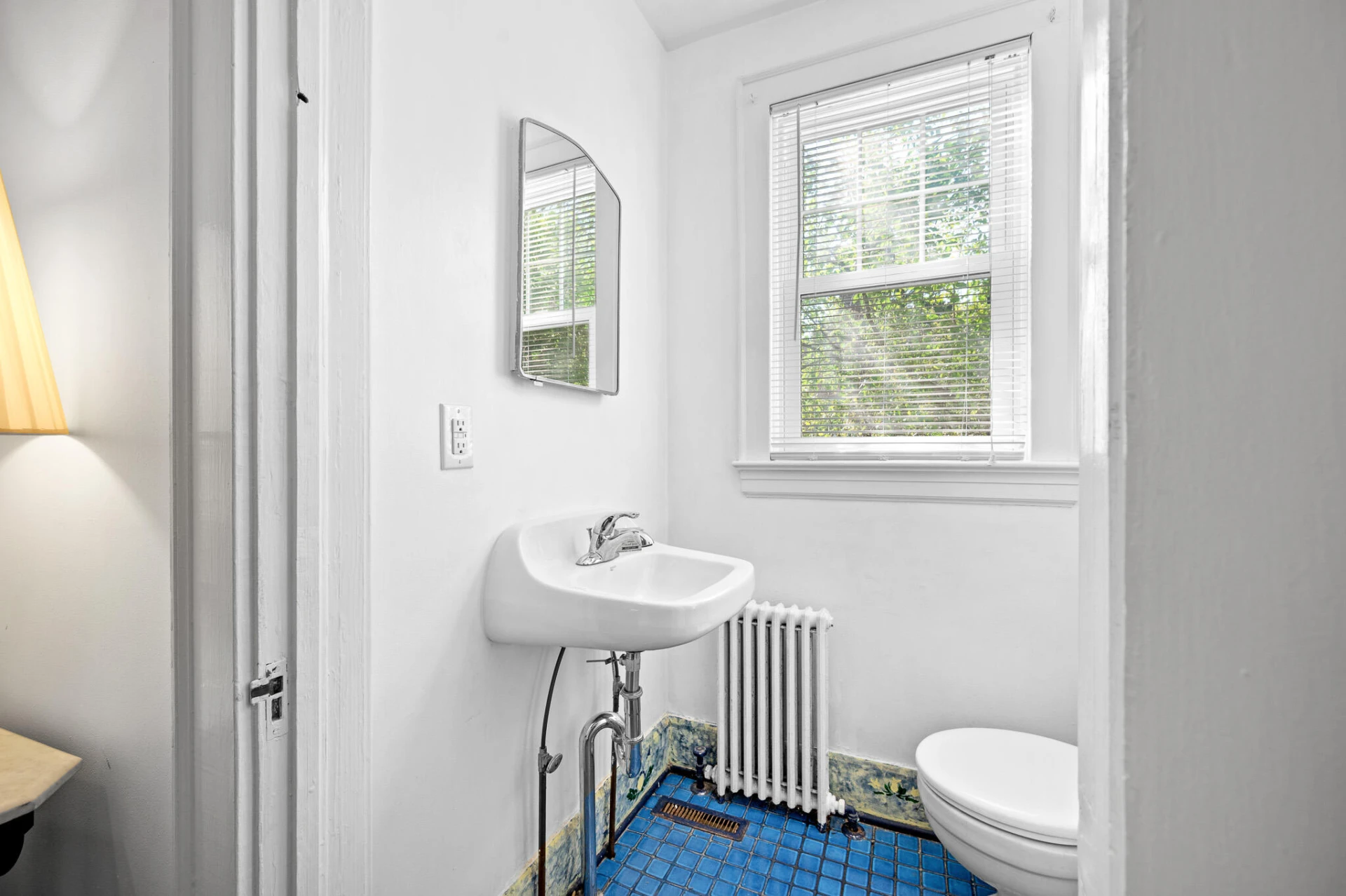1210 Oakwood ST - Photo 26