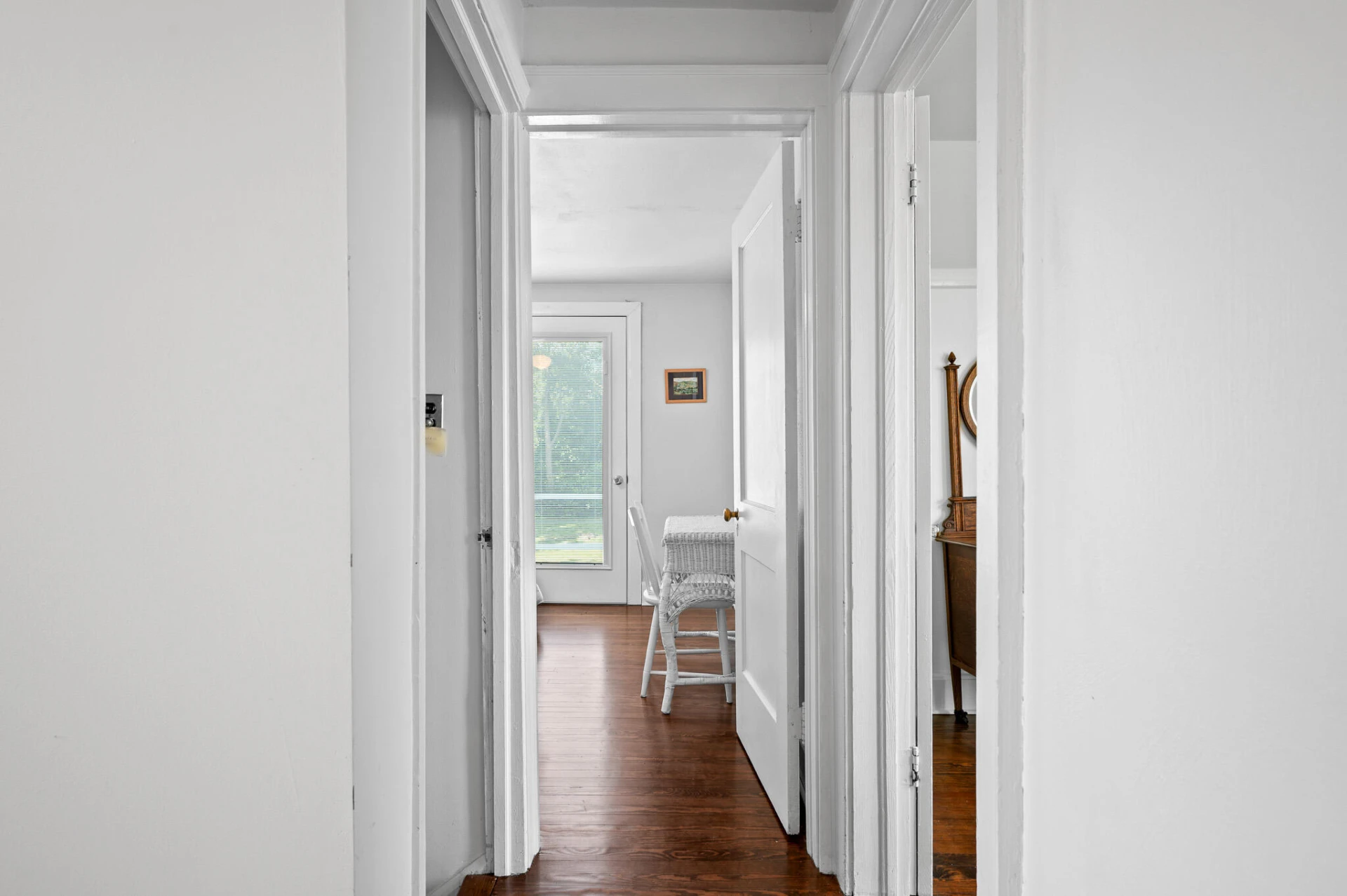 1210 Oakwood ST - Photo 27