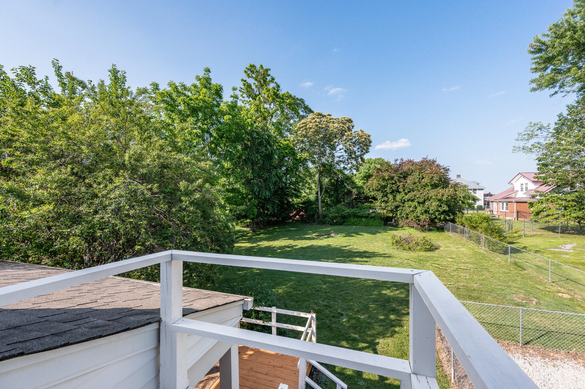 1210 Oakwood ST - Photo 30