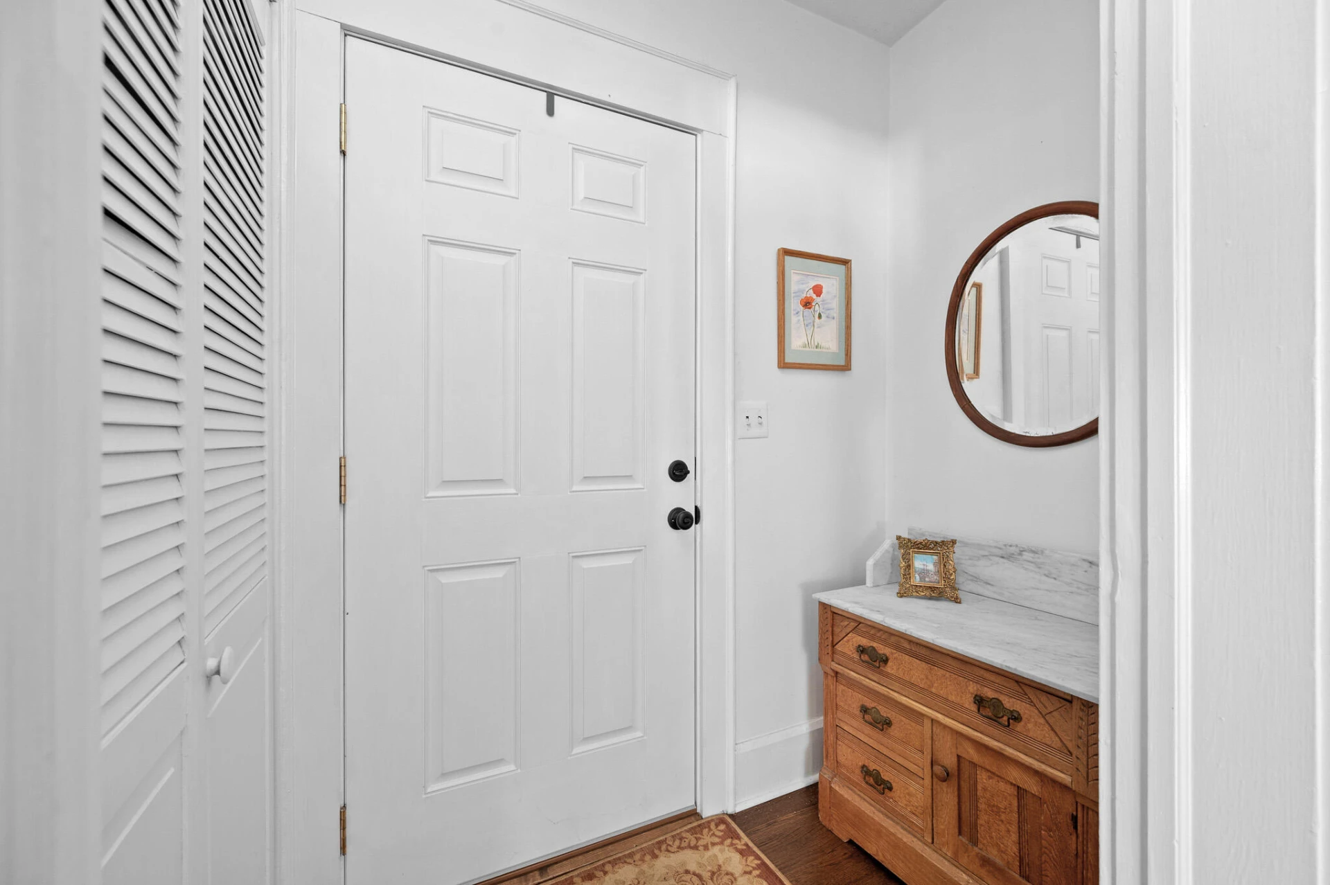 1210 Oakwood ST - Photo 11