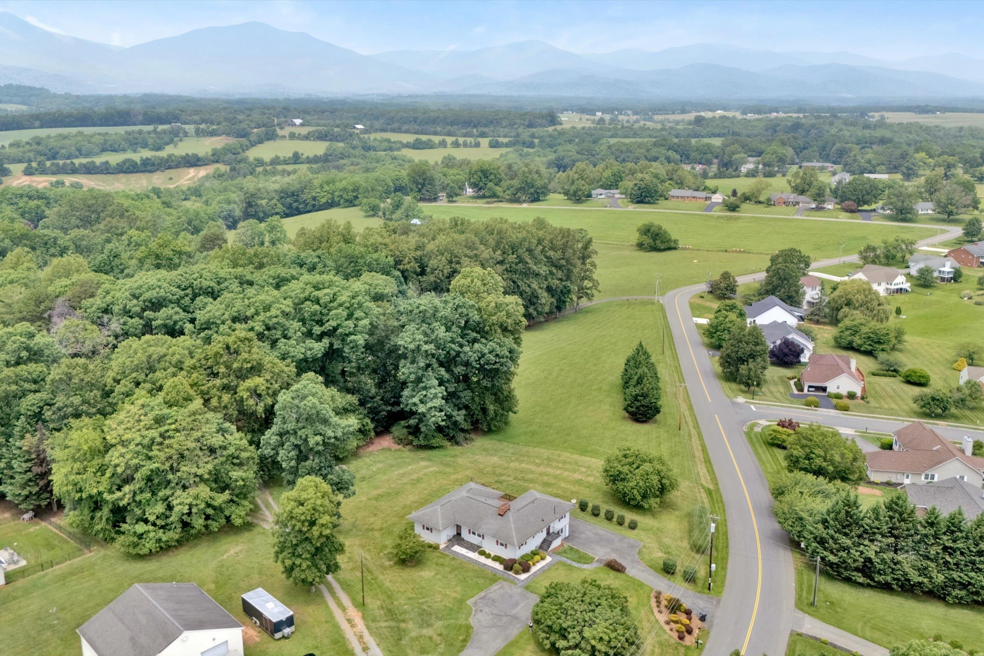1313 Boone DR - Photo 3