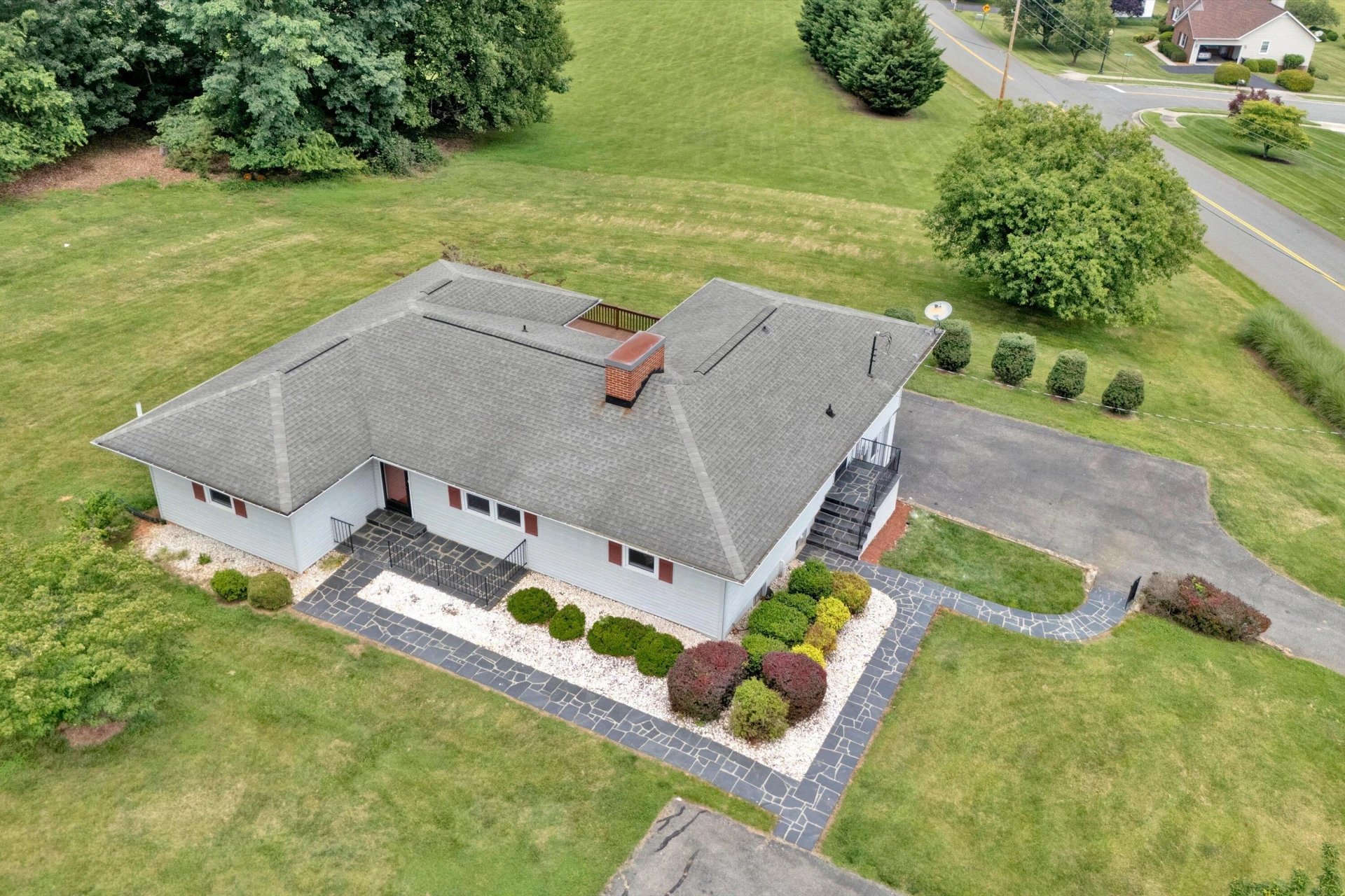 1313 Boone DR - Photo 34