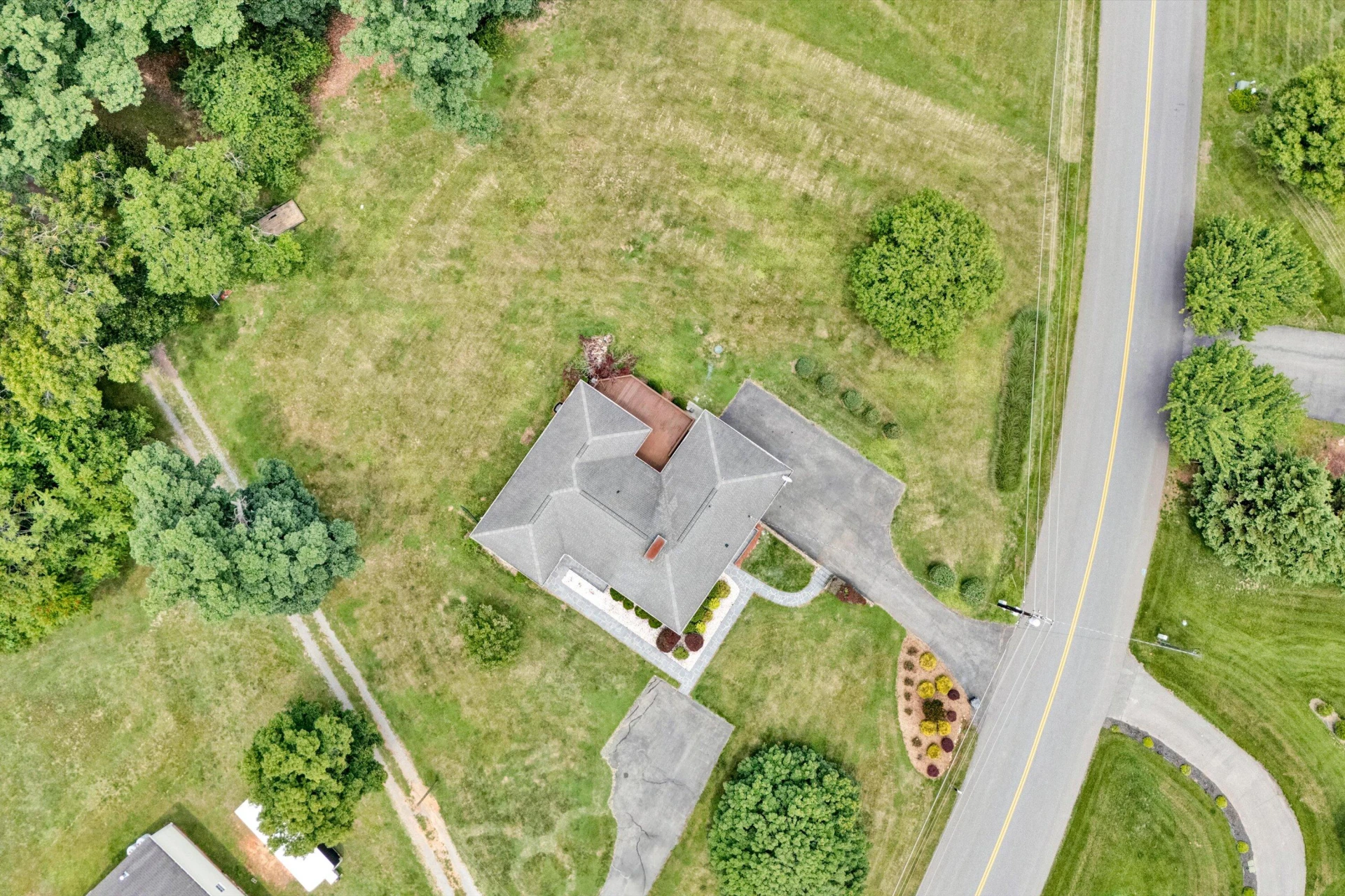 1313 Boone DR - Photo 4