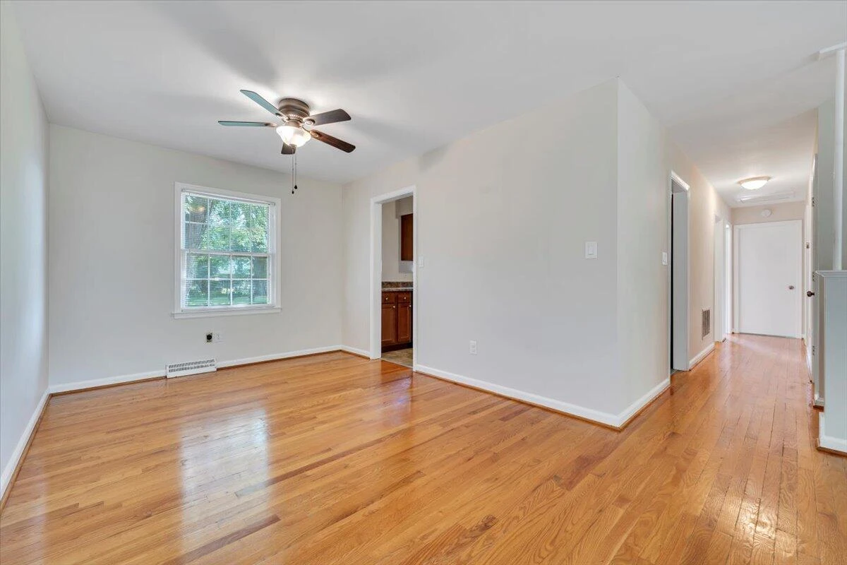 569 Holiday RD - Photo 15