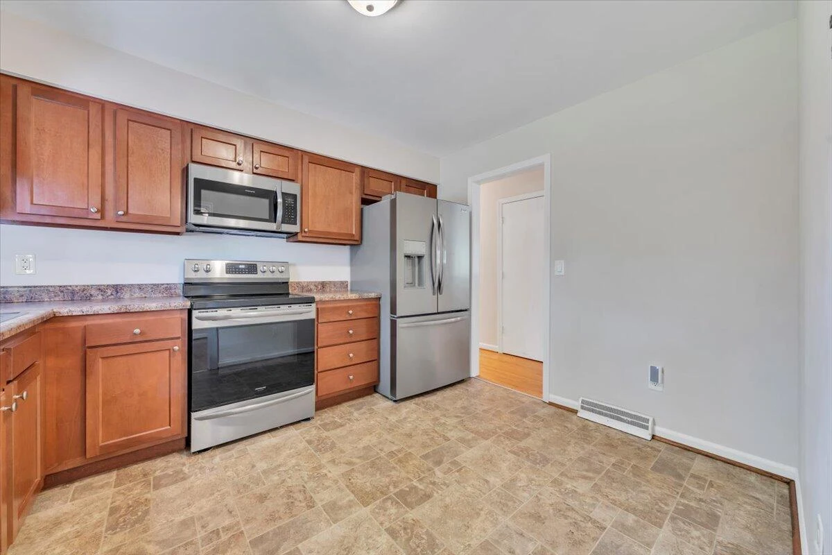 569 Holiday RD - Photo 23