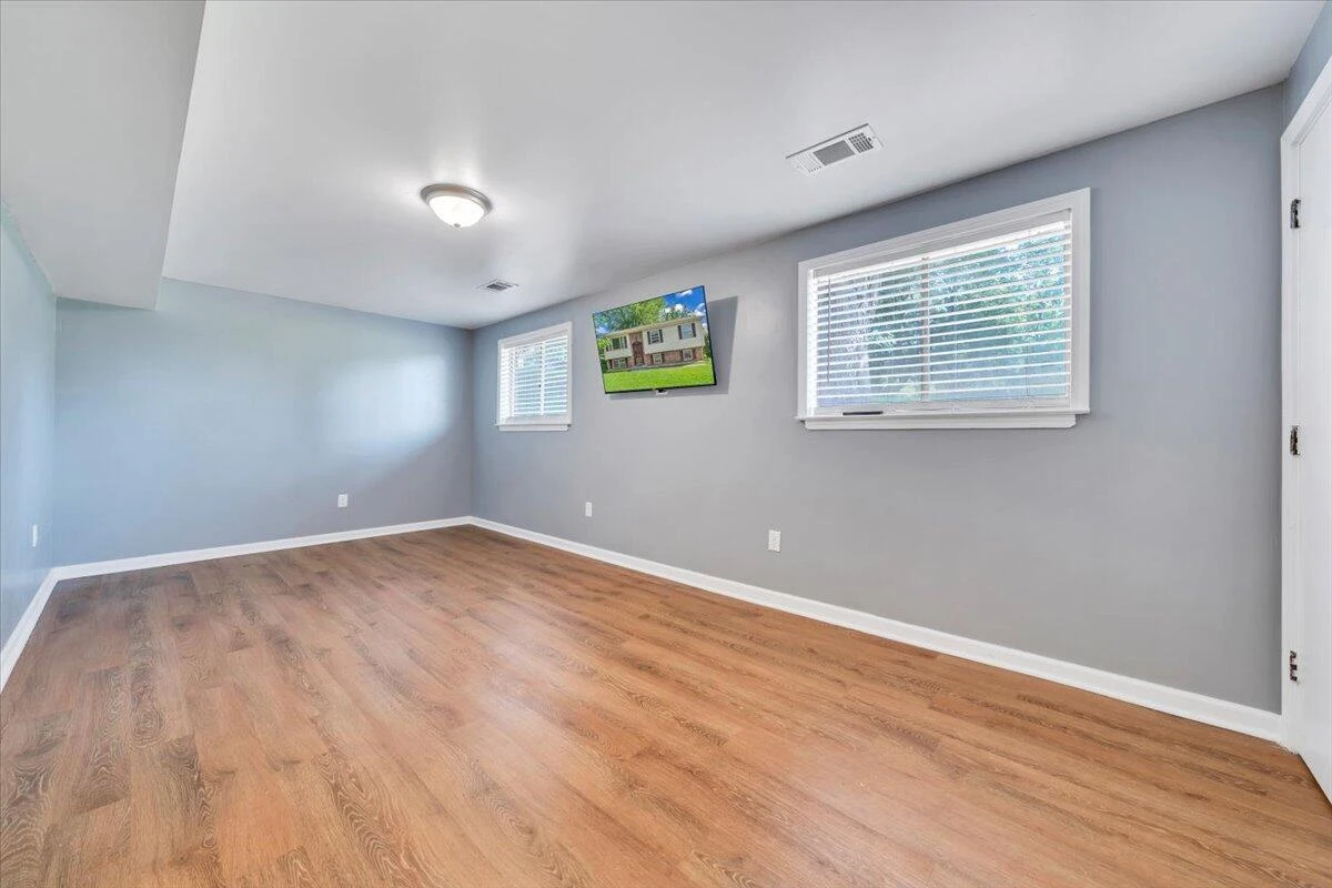 569 Holiday RD - Photo 31
