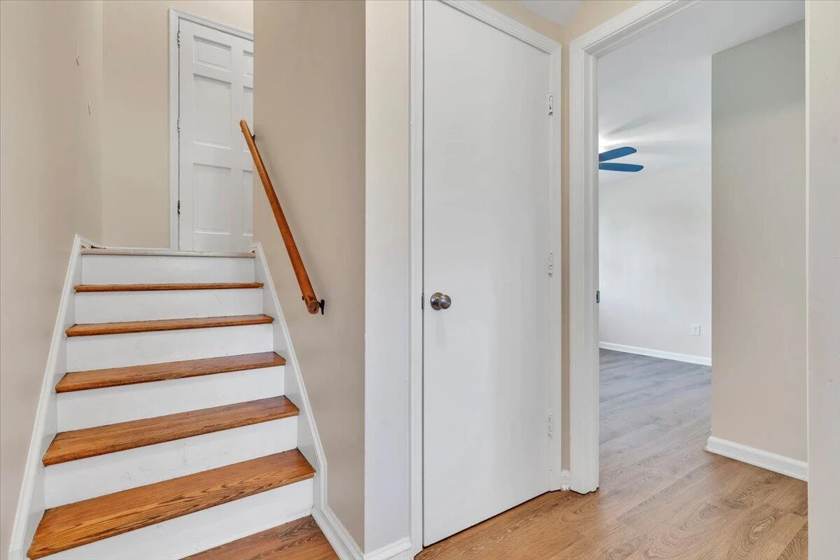 569 Holiday RD - Photo 35