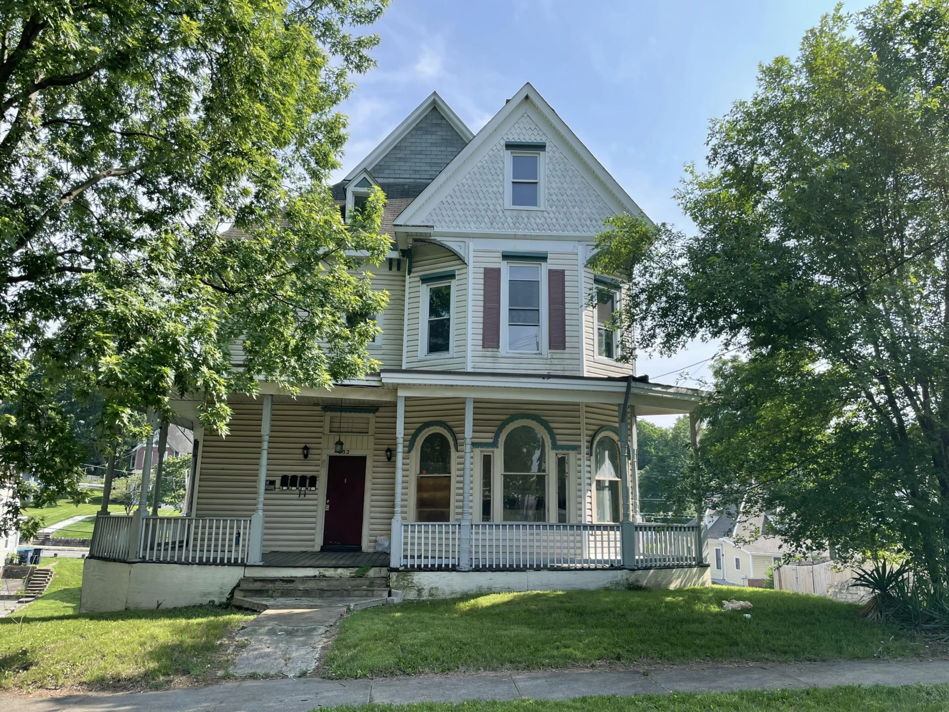 832 Patterson AVE SW