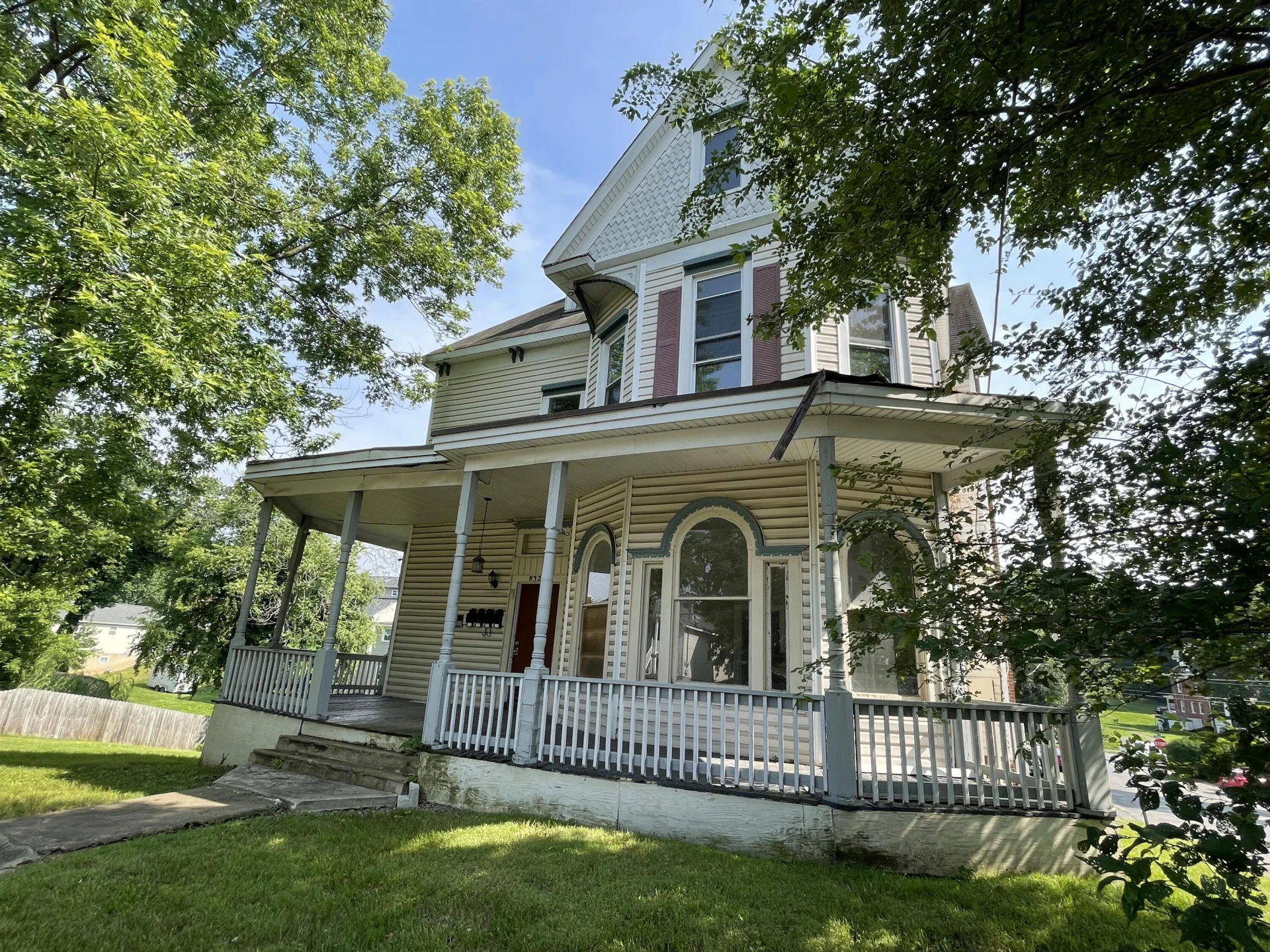 832 Patterson AVE SW - Photo 3
