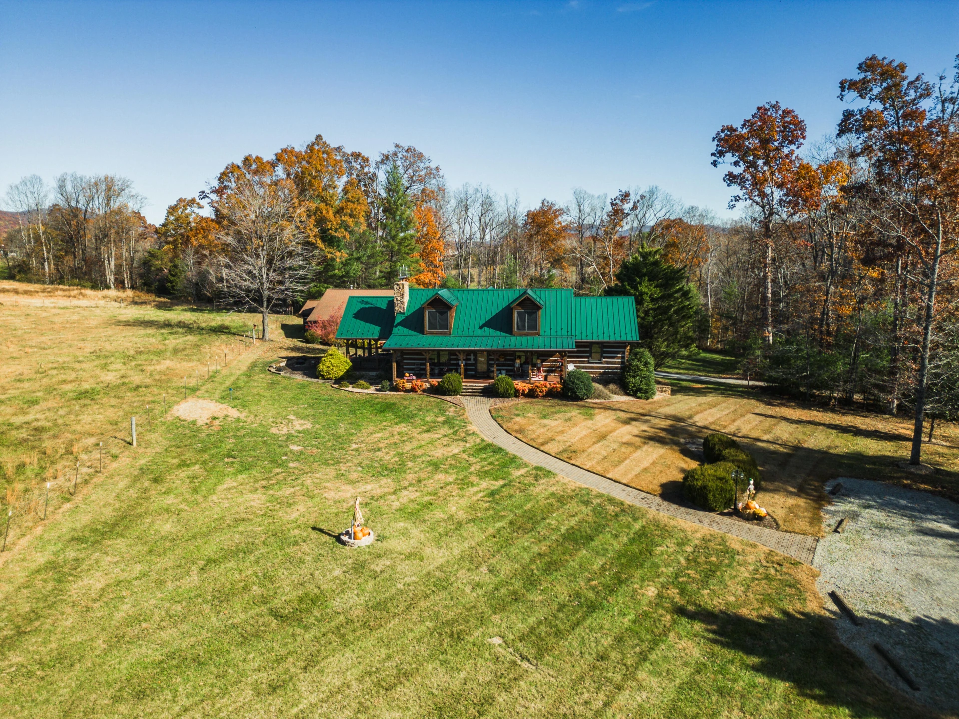 202 SPRINGHILL CIR - Photo 5