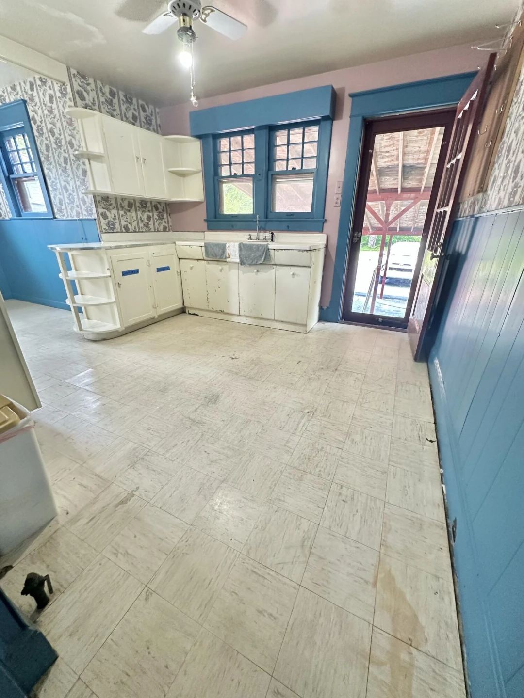 448 W Riverside ST - Photo 26