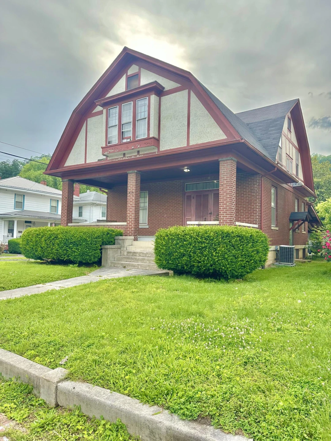 448 W Riverside ST - Photo 3