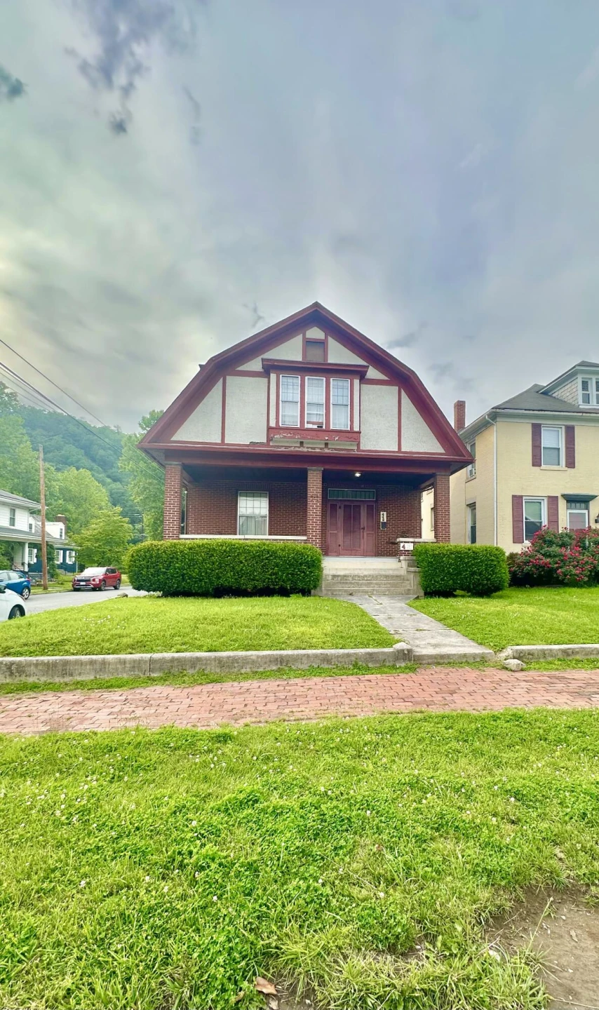 448 W Riverside ST - Photo 4