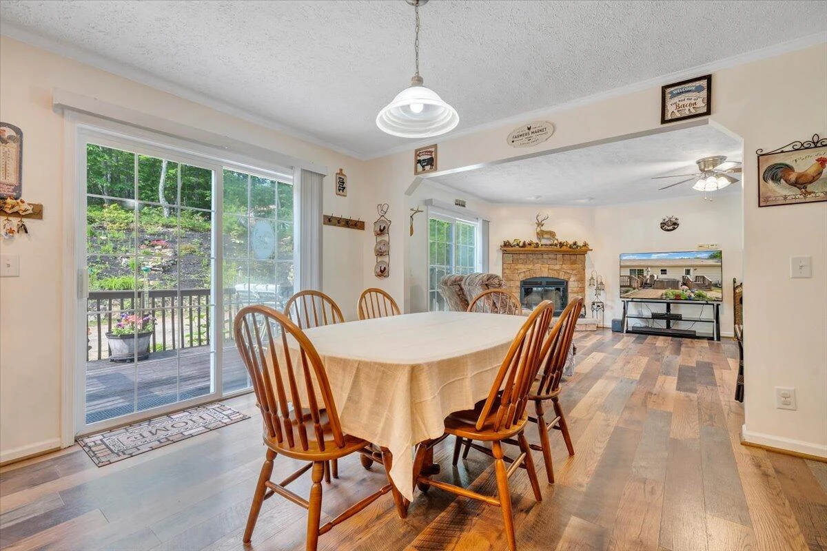 384 White Oak LN - Photo 10
