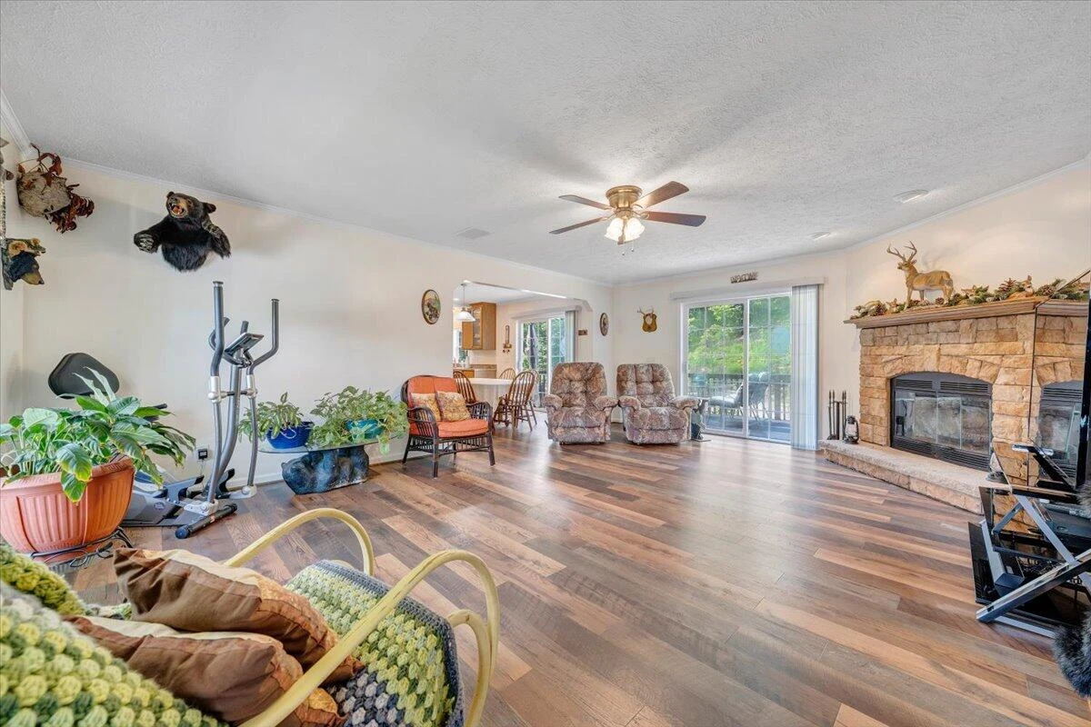 384 White Oak LN - Photo 13