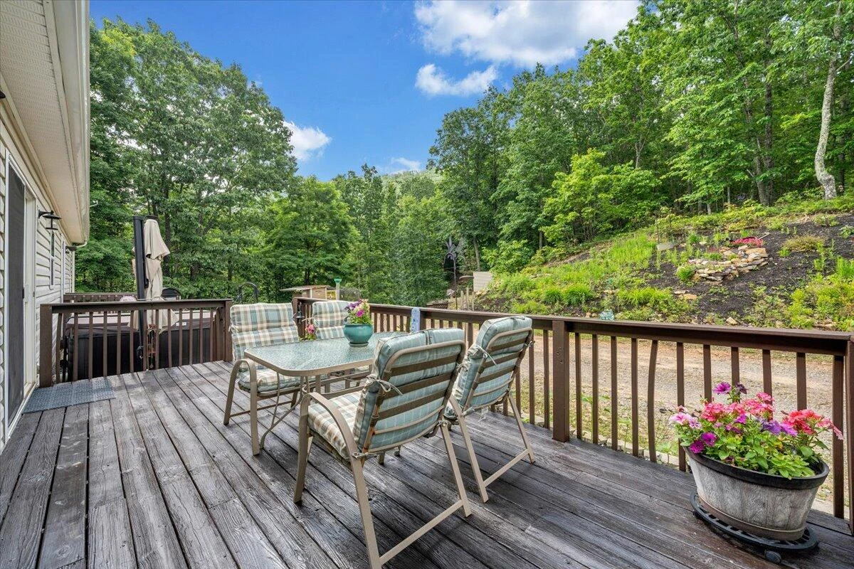 384 White Oak LN - Photo 31