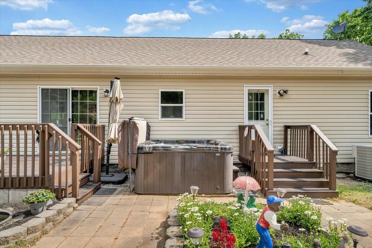 384 White Oak LN - Photo 32