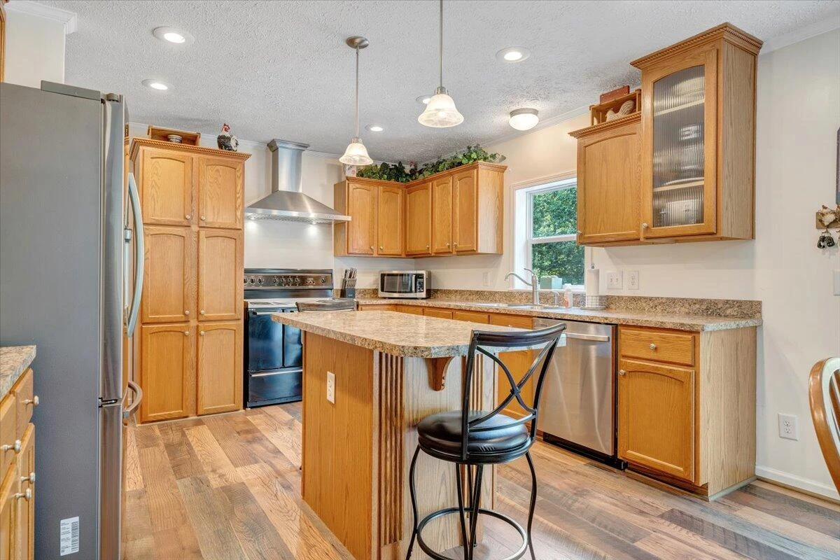 384 White Oak LN - Photo 7