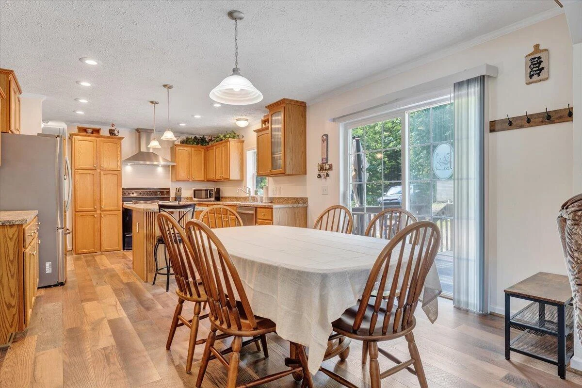 384 White Oak LN - Photo 8