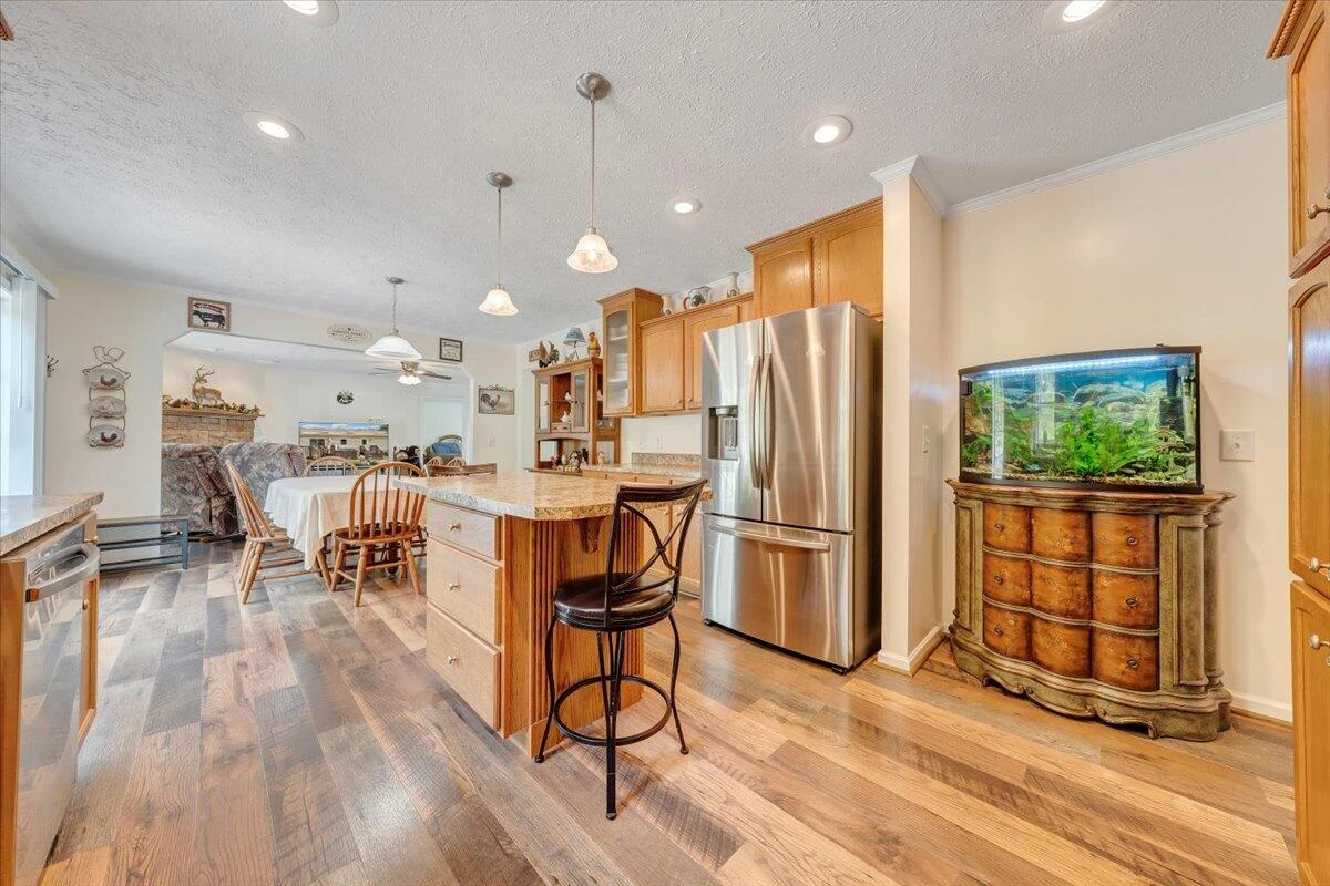 384 White Oak LN - Photo 9