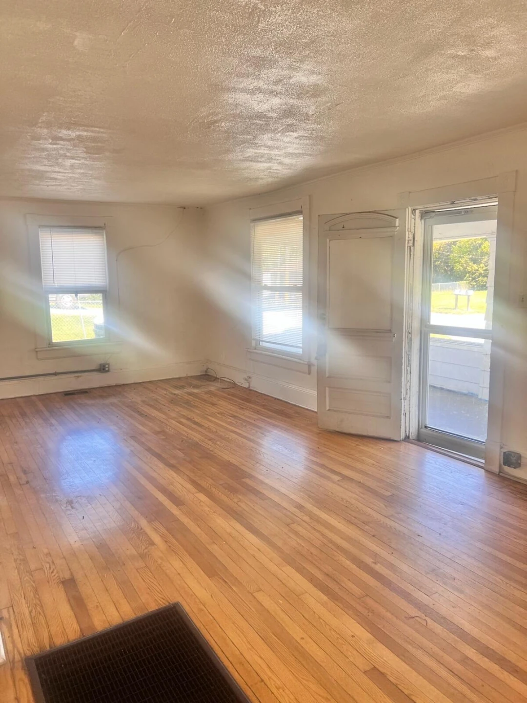 640-644 36th ST NW - Photo 3