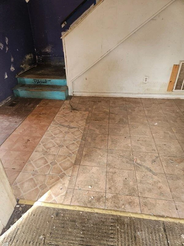 522 6th ST SE - Photo 6