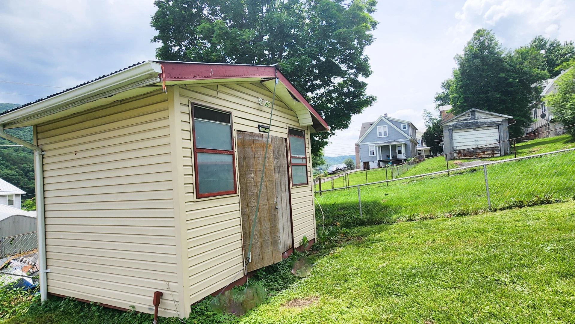 611 Alleghany ST - Photo 37