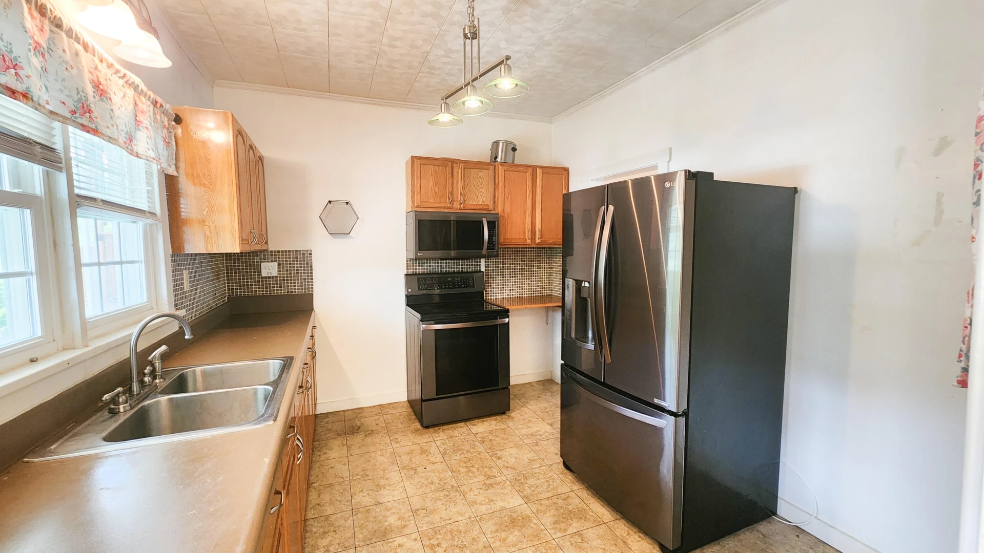 611 Alleghany ST - Photo 9