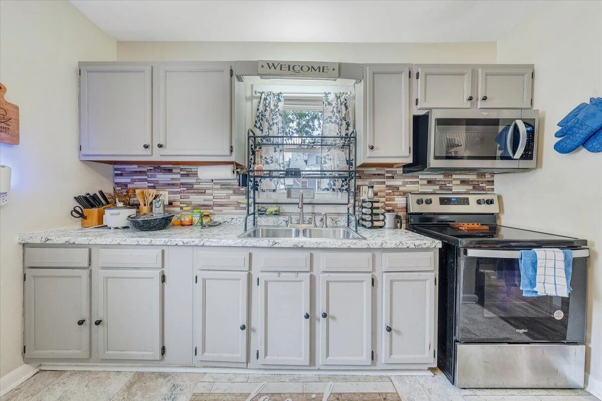 2918 10th ST NW - Photo 14