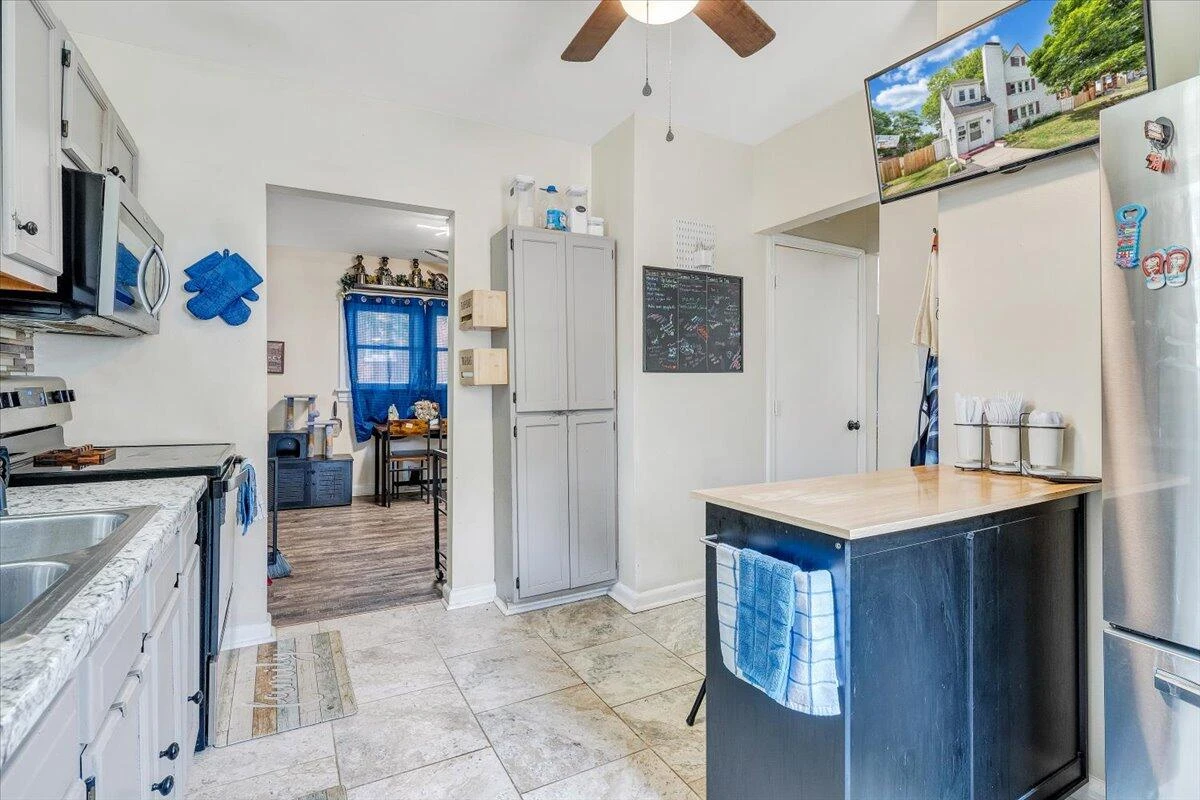 2918 10th ST NW - Photo 15