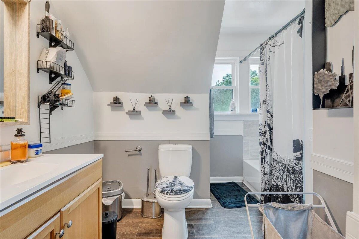 2918 10th ST NW - Photo 18