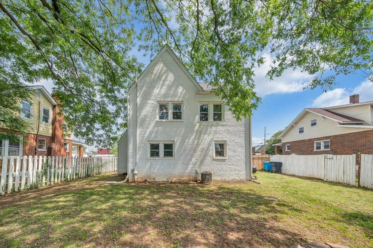 2918 10th ST NW - Photo 23