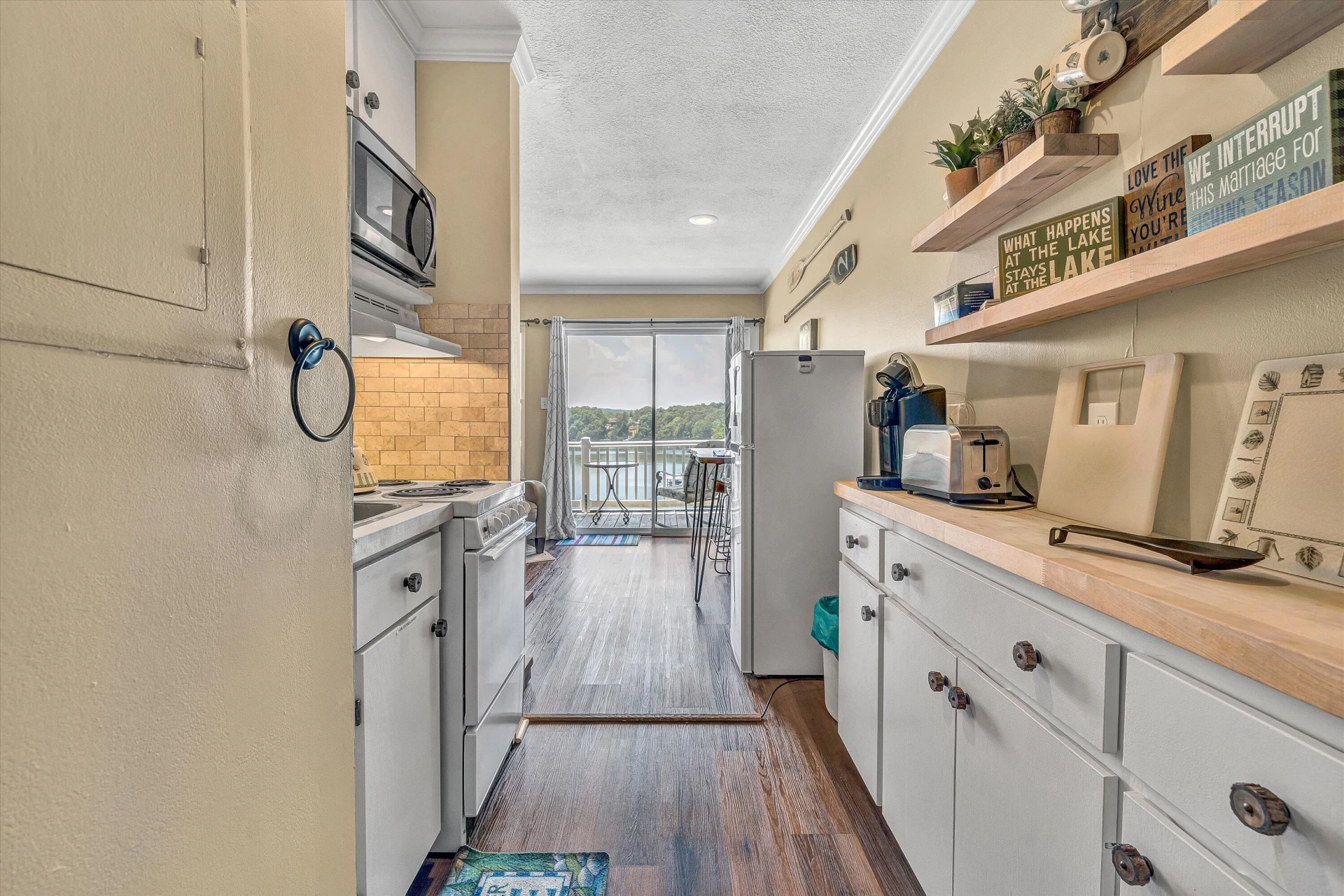 1085 Bluewater DR #220 - Photo 8