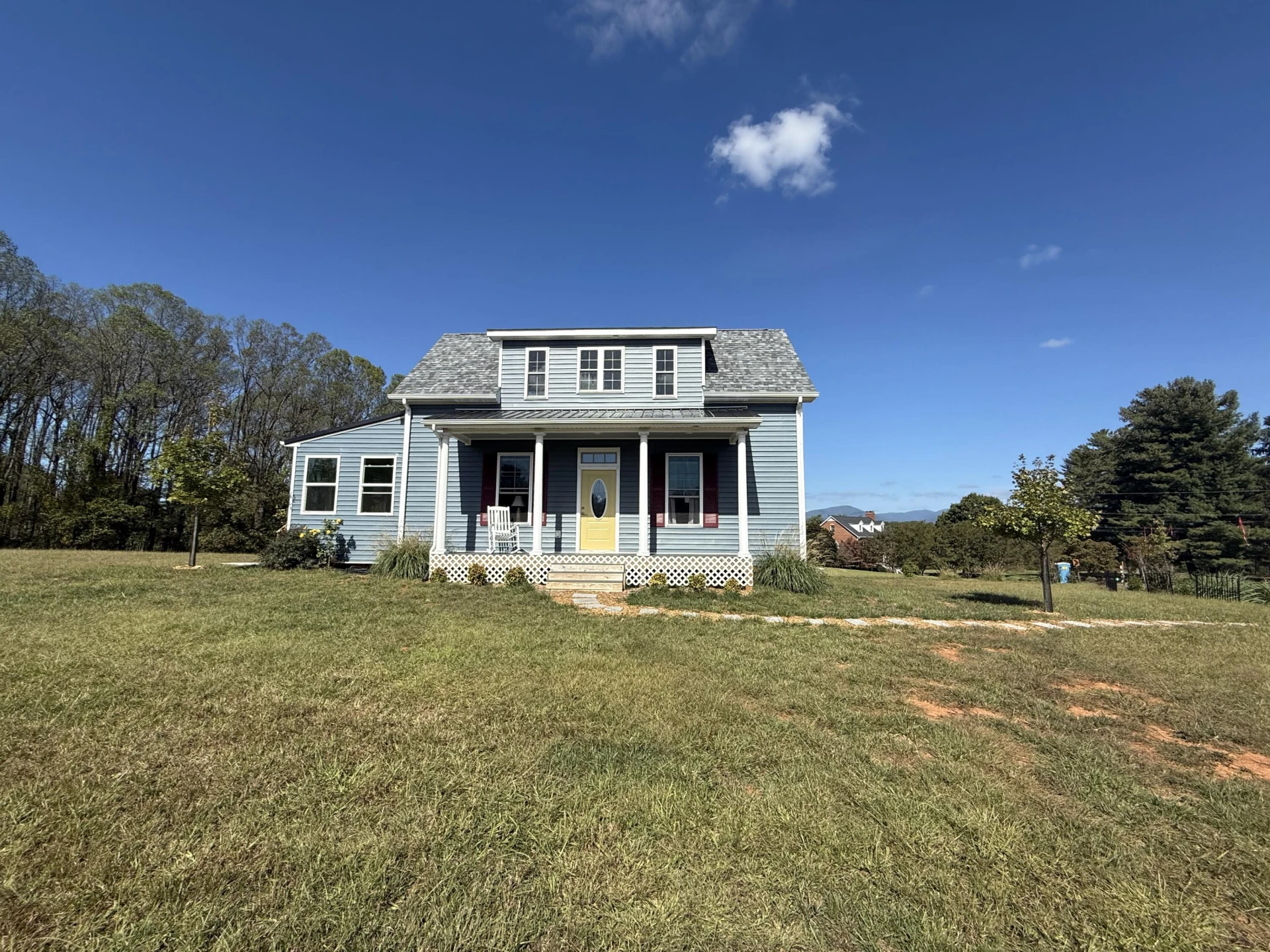 1589 Clearview RD