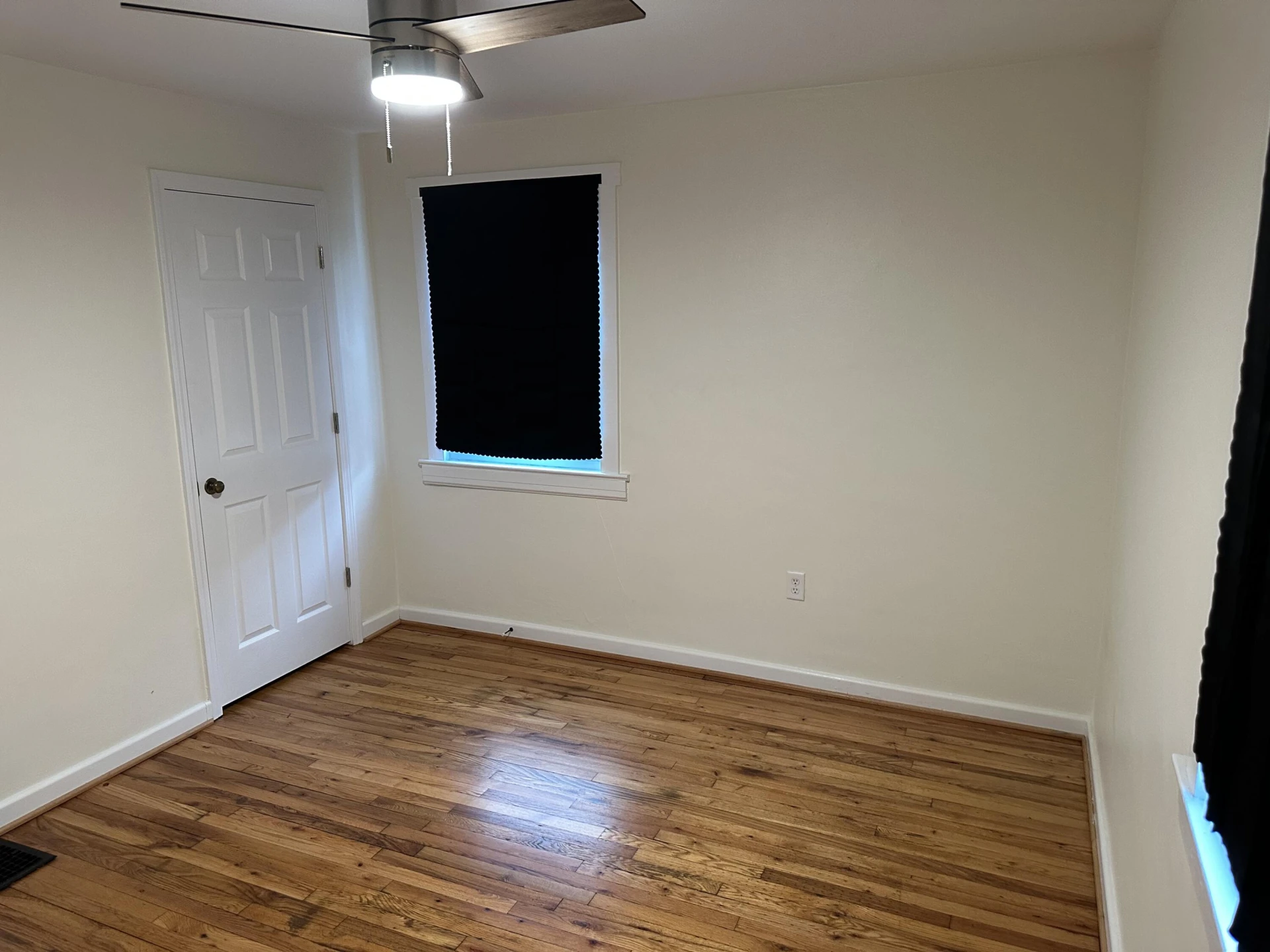1602 Campbell AVE SE - Photo 11