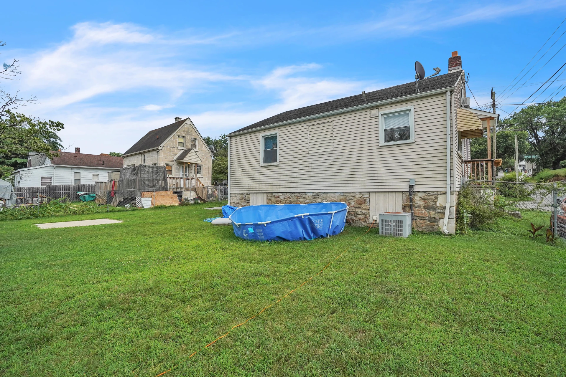 1602 Campbell AVE SE - Photo 8