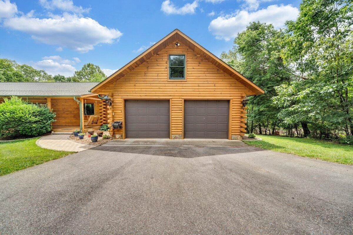 250 Knoll Ridge LN - Photo 10