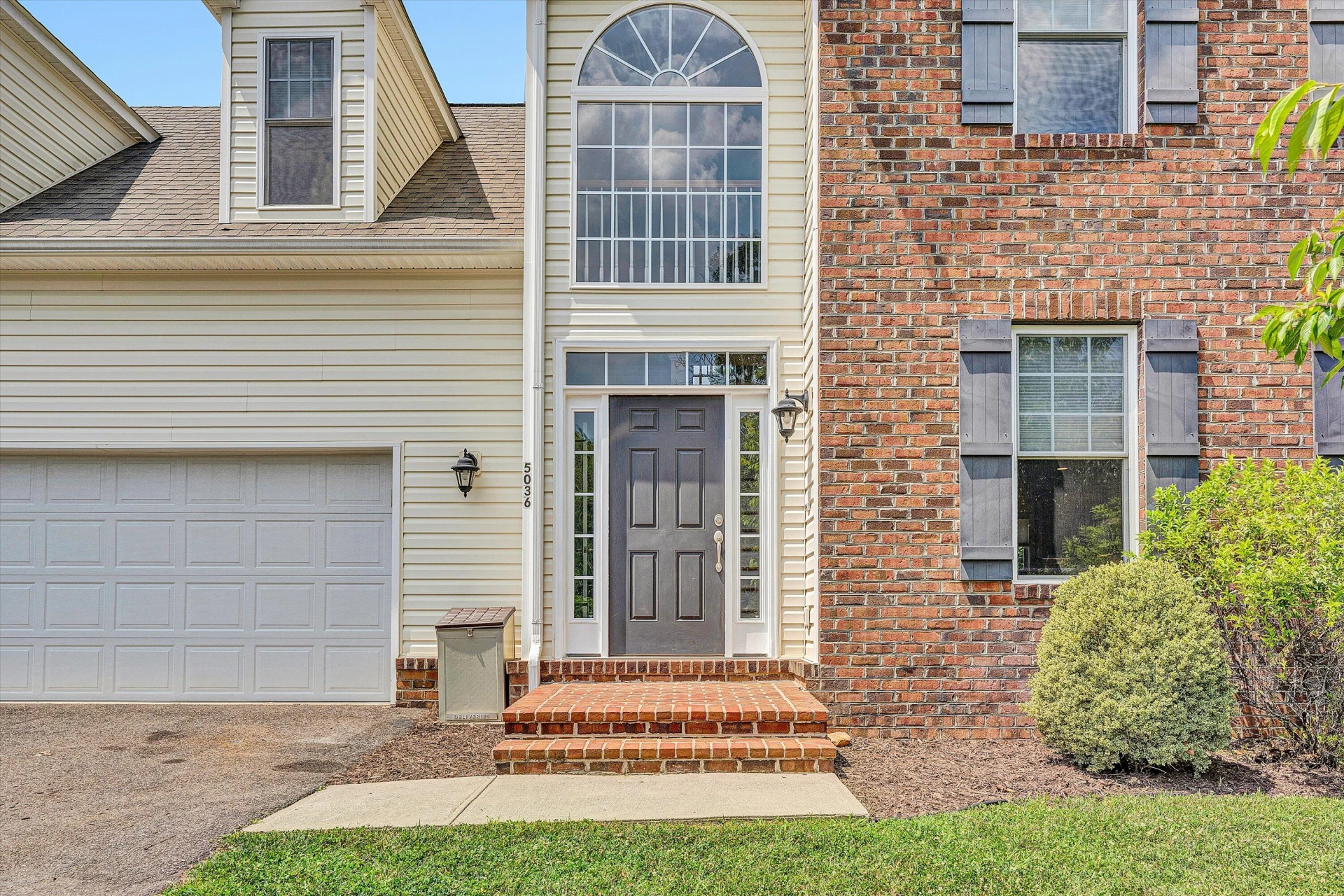 5036 Buffalo CIR - Photo 4