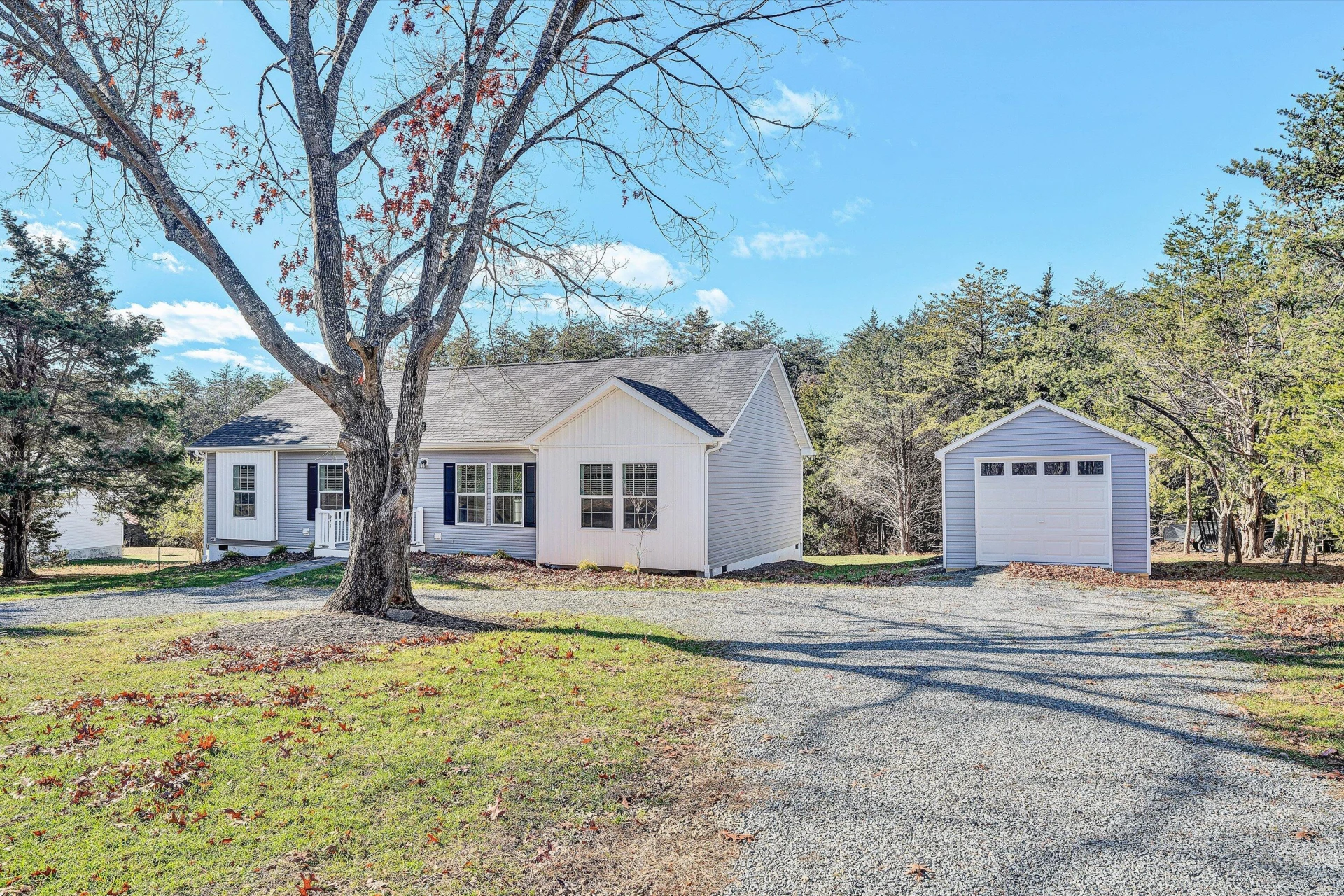 971 Waters Edge DR