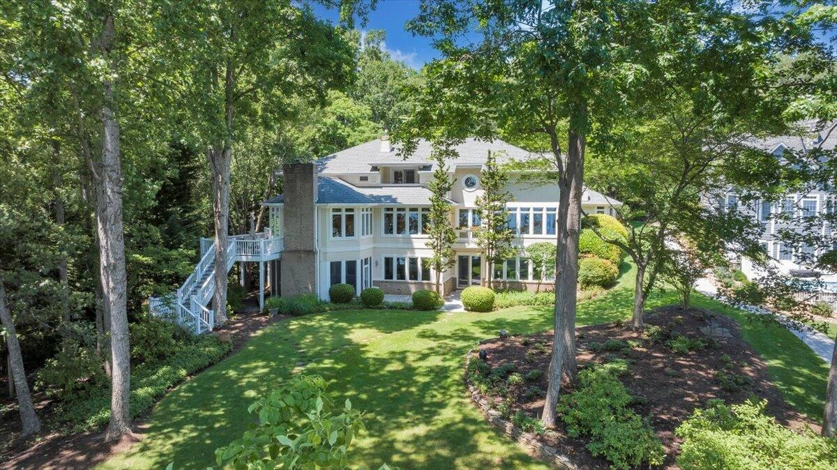 574 Waverly LN - Photo 12