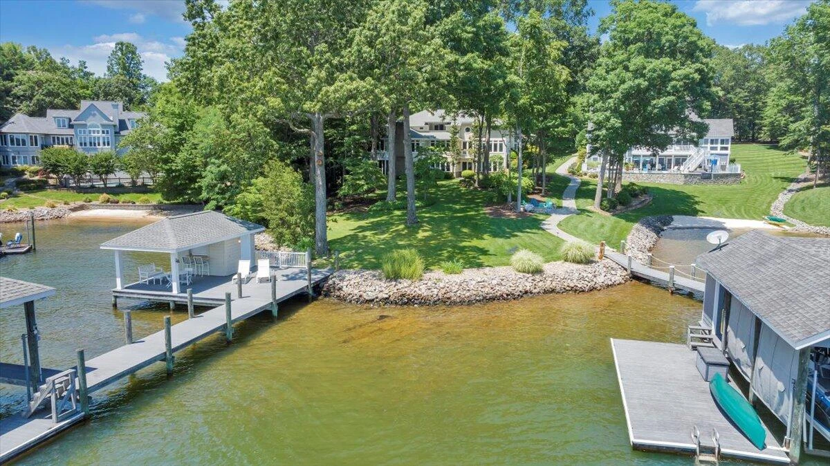 574 Waverly LN - Photo 149