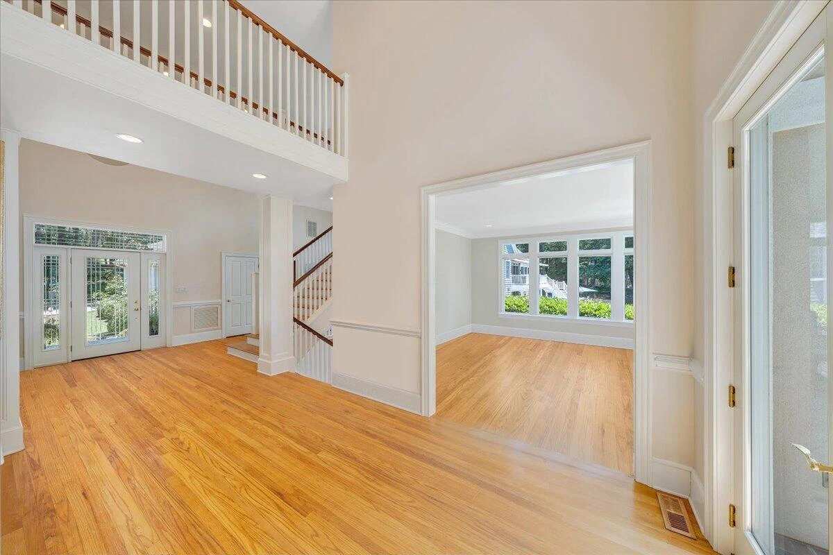 574 Waverly LN - Photo 19