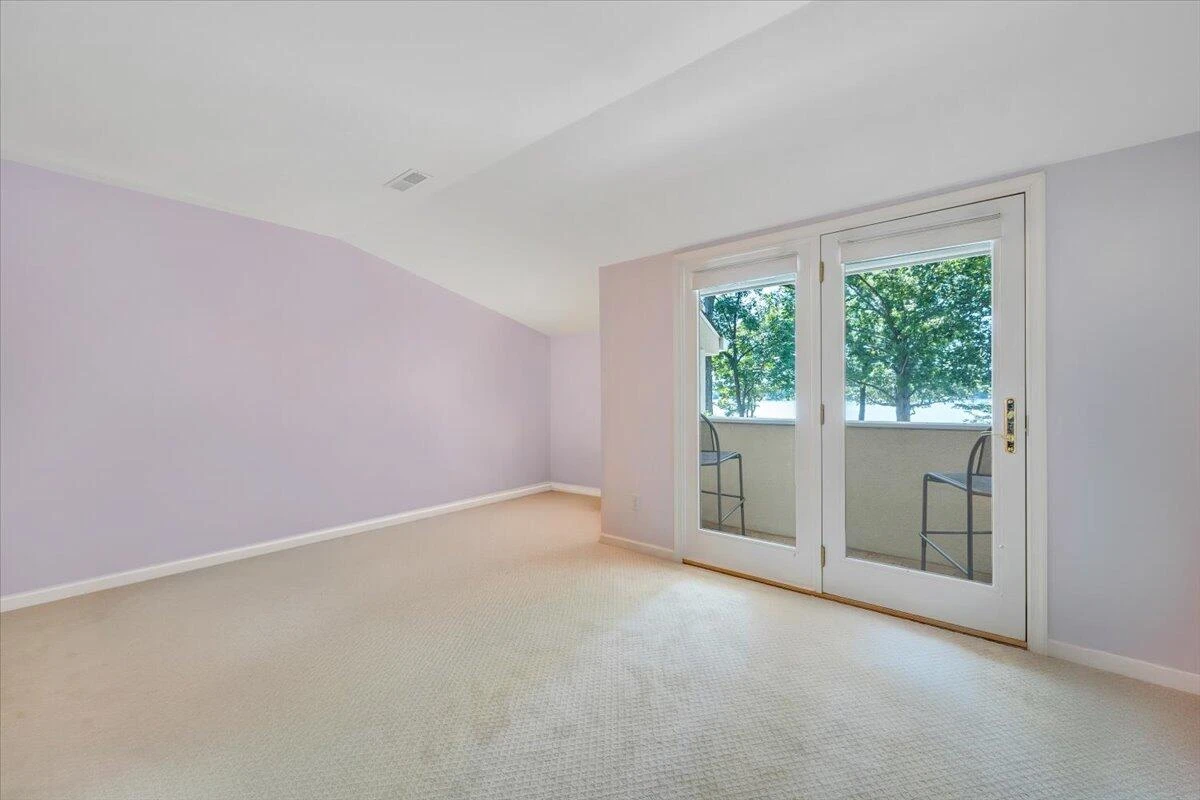 574 Waverly LN - Photo 27