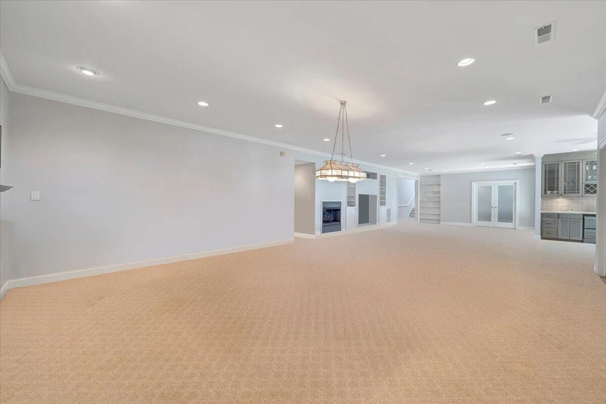 574 Waverly LN - Photo 32