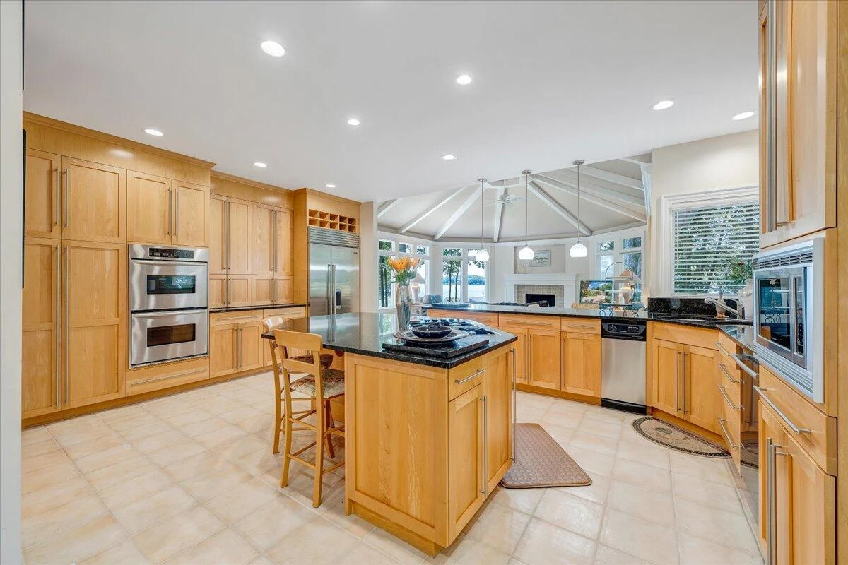 574 Waverly LN - Photo 46